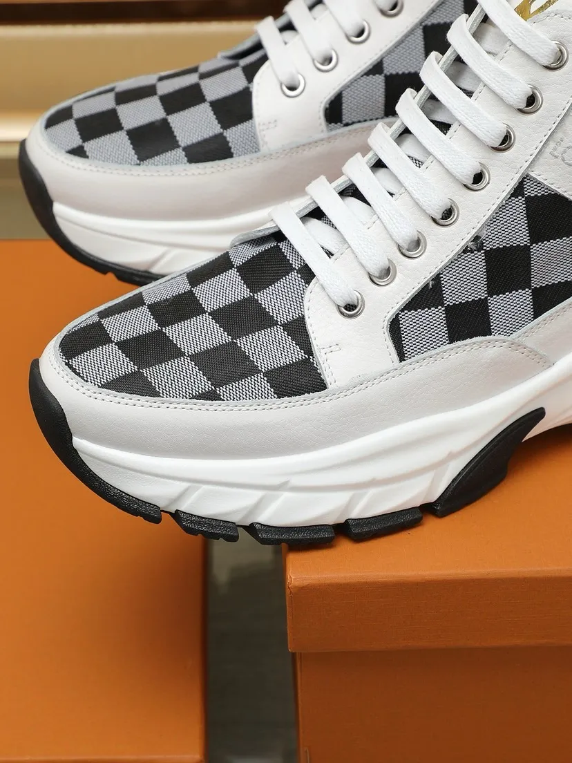 Factory P460 men's shoes 💰"LOUI* VUITTO*" popular men's casual shoes 💯Purchase-level quality, the upper is made of original materials with cowhide, the real thing is super shiny⚡️ Fashionable and versatile, the toe last shape is firm and full, the soles are LV original molds and can be put in and out at will. Light and comfortable on the foot ~ purely handmade, details determine the quality! Color: Two colors available. Size:38-44 (45 customized)